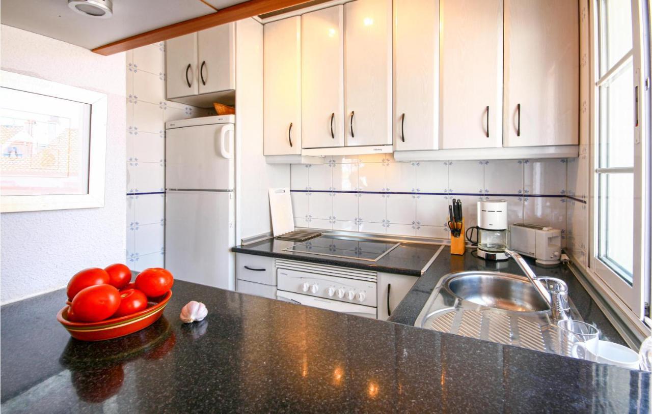 Nice Apartment In Mijas Costa With Kitchen 푸엔히롤라 외부 사진
