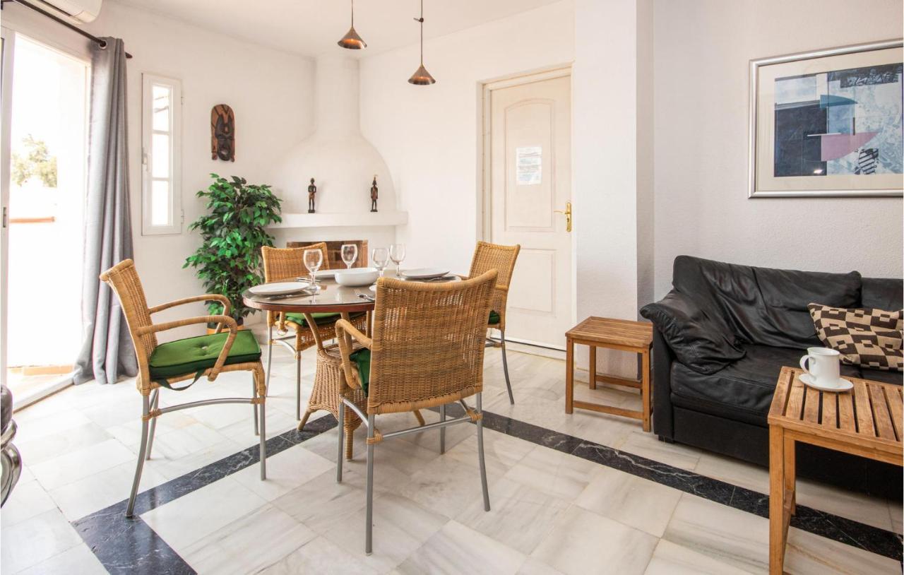 Nice Apartment In Mijas Costa With Kitchen 푸엔히롤라 외부 사진