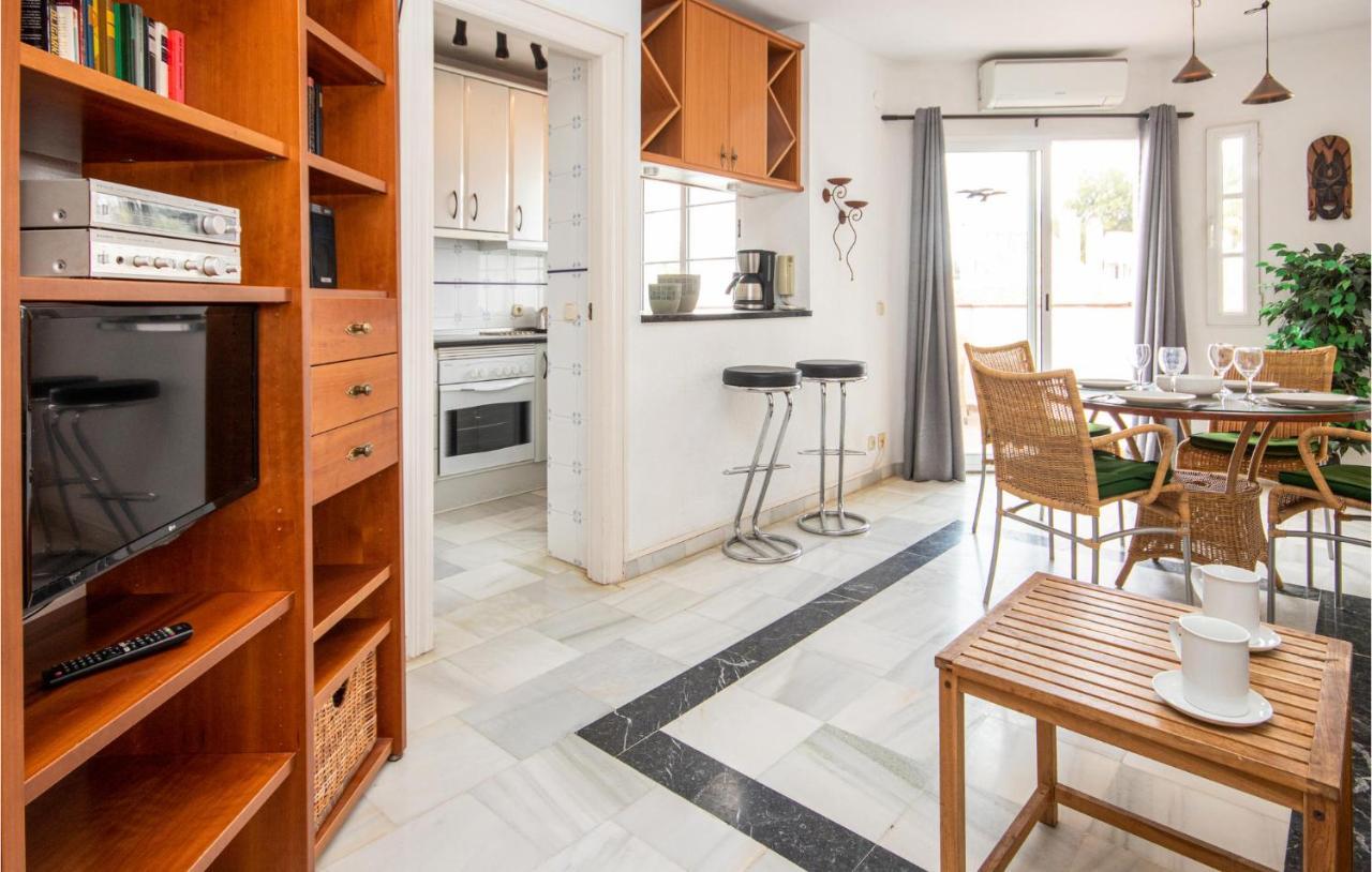 Nice Apartment In Mijas Costa With Kitchen 푸엔히롤라 외부 사진