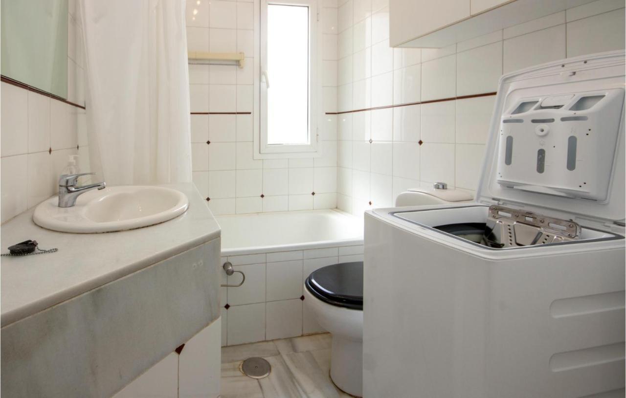 Nice Apartment In Mijas Costa With Kitchen 푸엔히롤라 외부 사진
